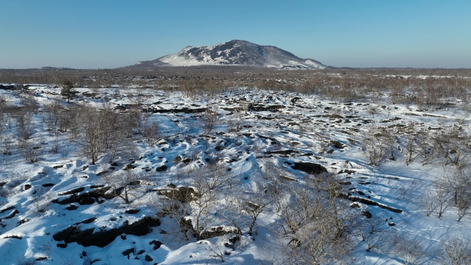 黑龙江五大连池黑龙山火山口馒头状熔岩航拍