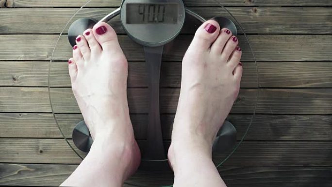 健康量表上的女性体重