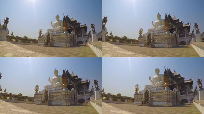 印度菩提伽耶Wat Metta Putharam Thai Temple的白佛像