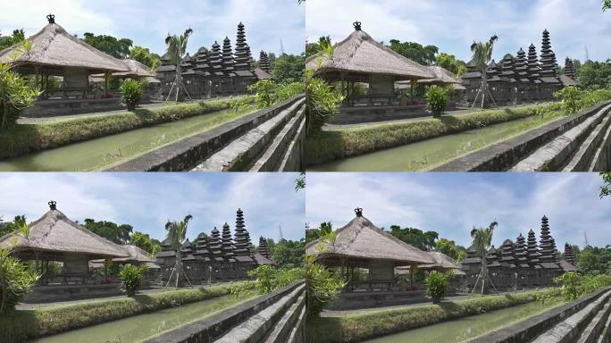 Taman Ayun Temple，Taman Ayun Temple，巴厘岛印度尼西亚，晴天的全景