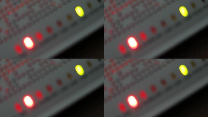 模糊场景，调制解调器路由器互联网连接从服务器丢失，红灯闪烁警告无线局域网错误