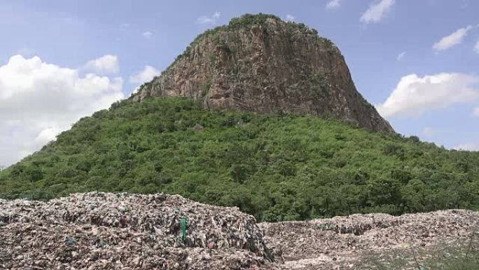 塑料垃圾山