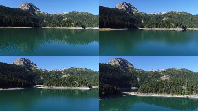 飞越杜米多国家公园的黑湖。黑山。