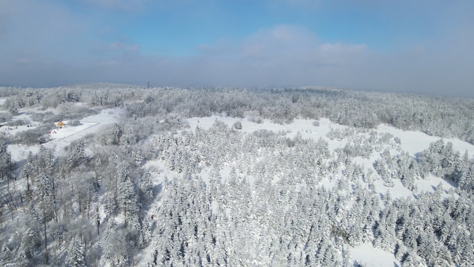 长白山雪岭林海雪原雾凇航拍4k