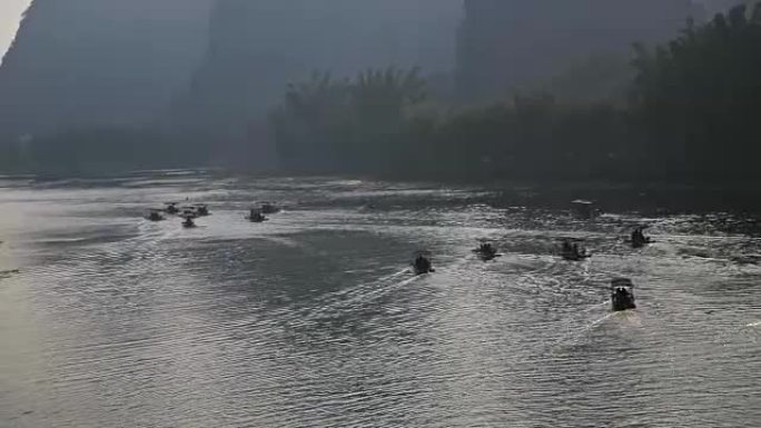 余龙河与喀斯特山地景观
