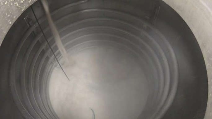 发酵工业过程磨机特写搅拌机沸腾