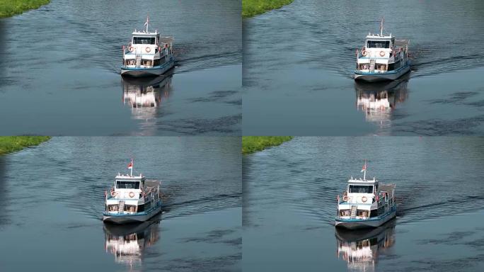 白俄罗斯维捷布斯克。夏季晴天，Dvina河上的浮动游览船
