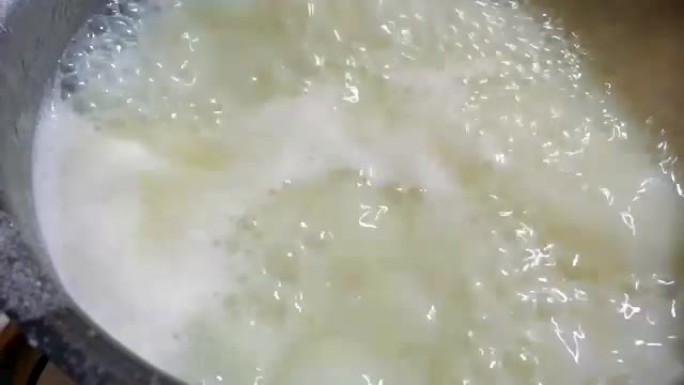土耳其煮酸奶汤