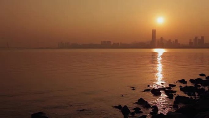 日落时的城市天际线-中国深圳