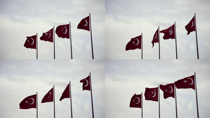 旗杆上有4面土耳其国旗。