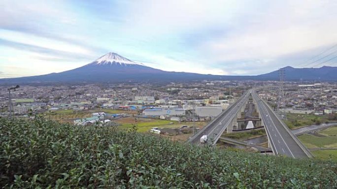富士山有高速公路和茶叶作物-白天到晚上-时间流逝