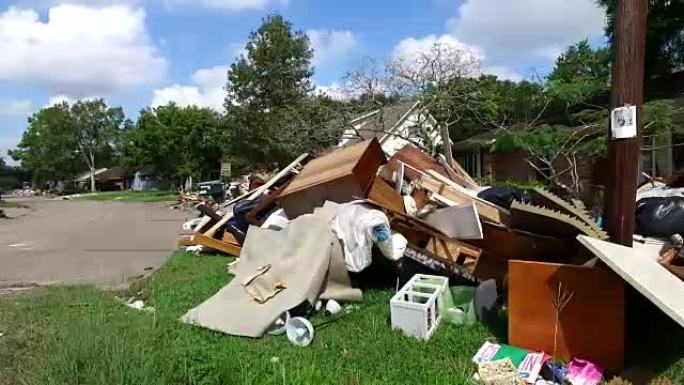 休斯顿房屋外的垃圾和杂物