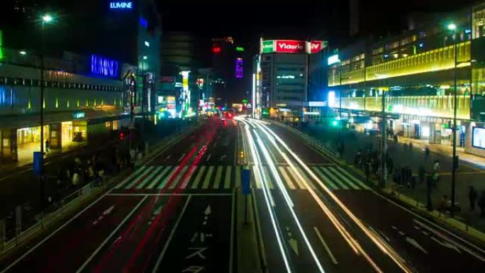 新宿南侧车站附近的夜空放大