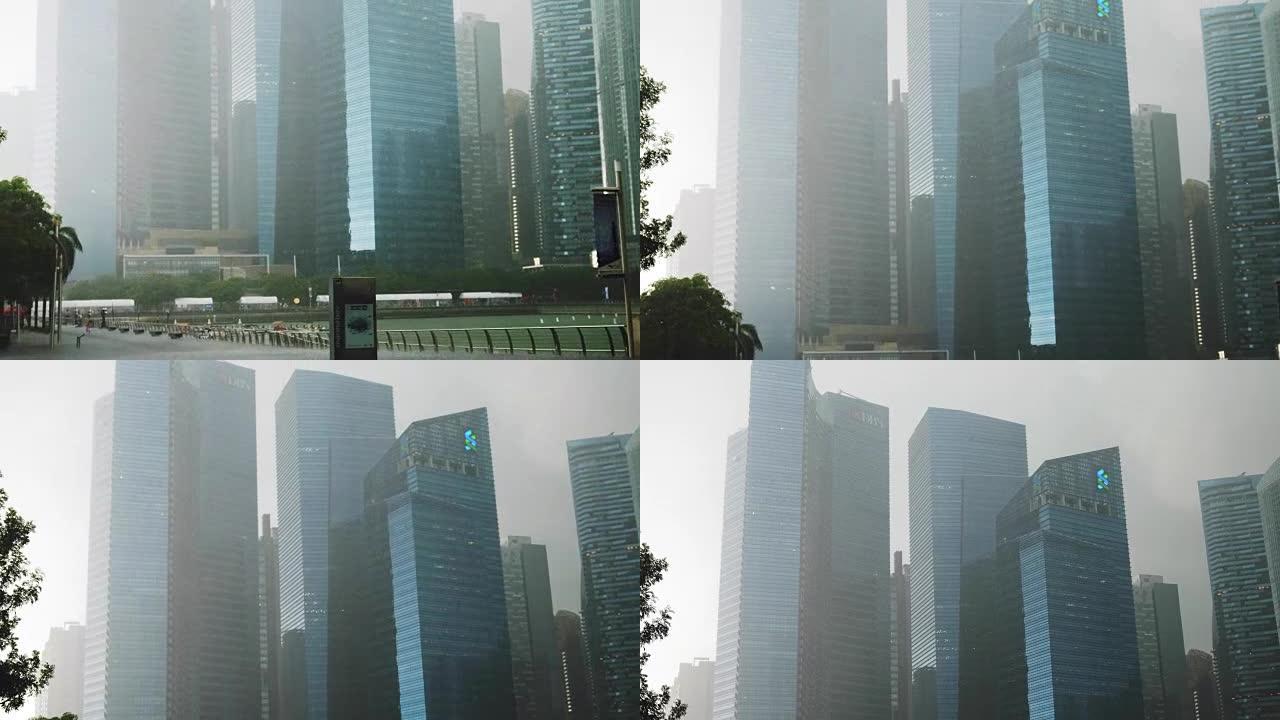 新加坡市中心有大雨。有雨声的视频。3840x2160