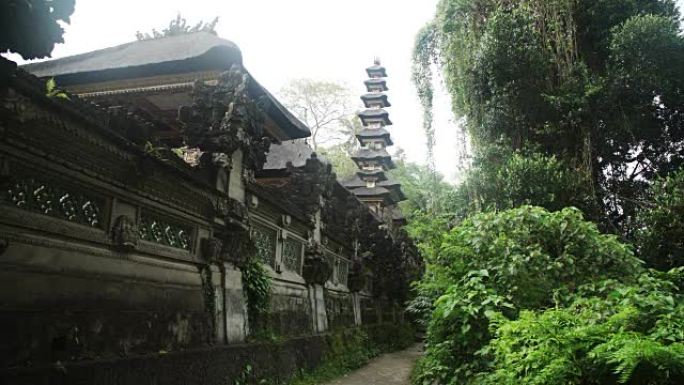 印度尼西亚巴厘岛乌布塔Pura Gunung Lebah神庙墙