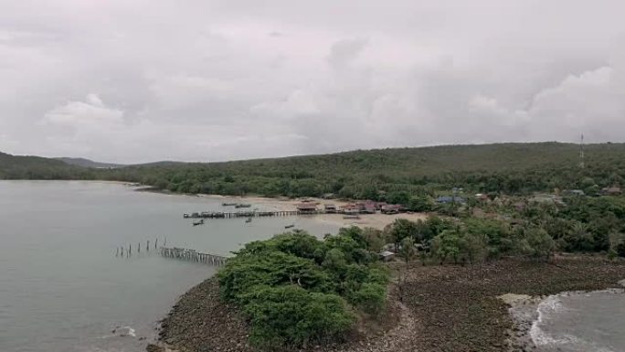 空中: 开普热带雨林岩石海岸