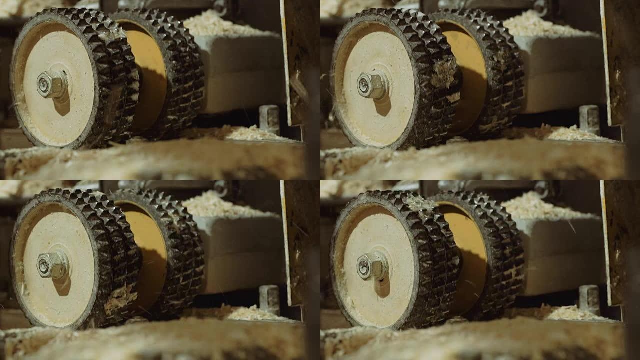 木匠厂的磨浆机滚轮
