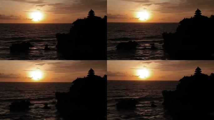 丹那洛特神庙的日落。印度尼西亚巴厘岛