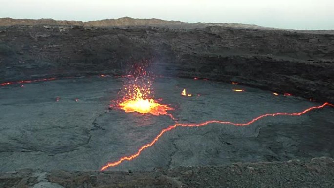 埃塞俄比亚Erta Ale火山的熔岩湖