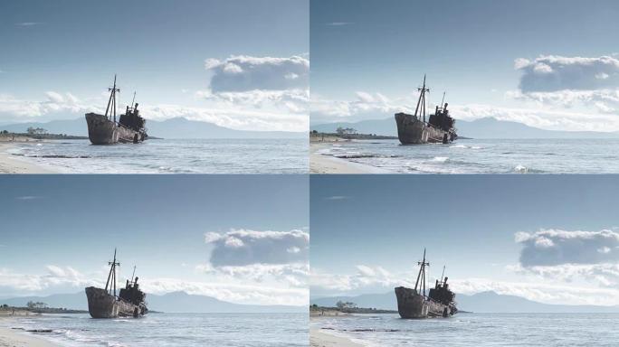 海边生锈的沉船残骸
