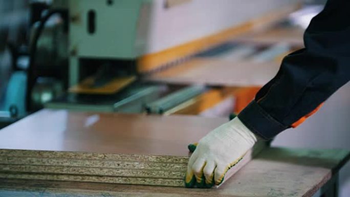 工厂准备木制家具零件