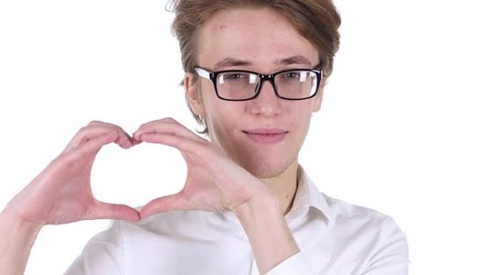 戴眼镜的人的心脏标志，双手手势