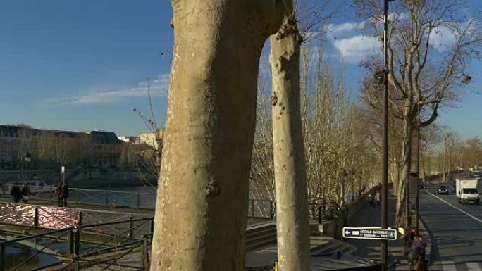 法国阳光巴黎双层巴士卢浮宫博物馆河滨大桥视点全景4k