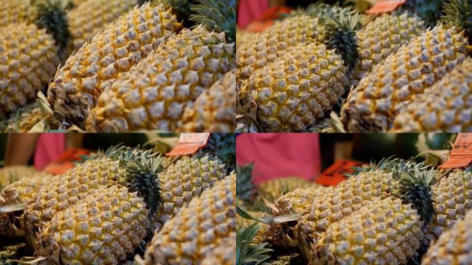 在Jomtien夜市展柜中的菠萝。泰国