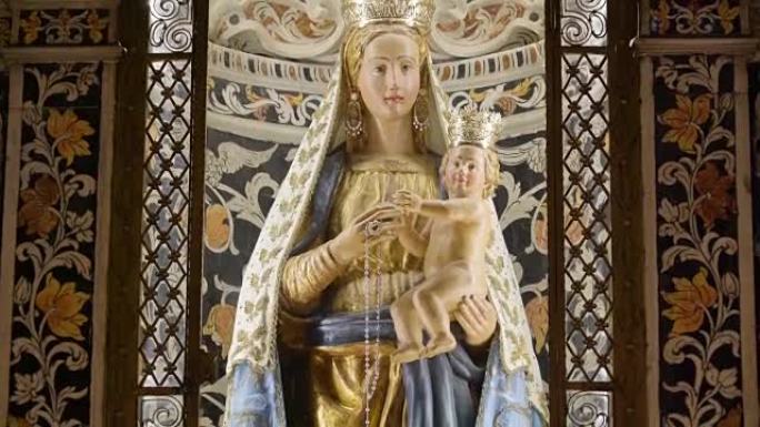 意大利巴勒莫西西里大教堂内的玛丽和婴儿耶稣雕像