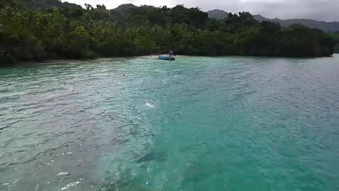 斐济的空中浮潜者