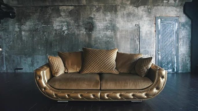 金色工作室奢华绗缝沙发