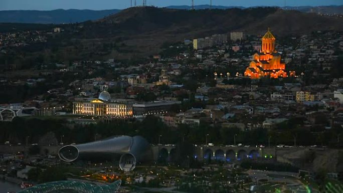 第比利斯市中心的夜景。格鲁吉亚