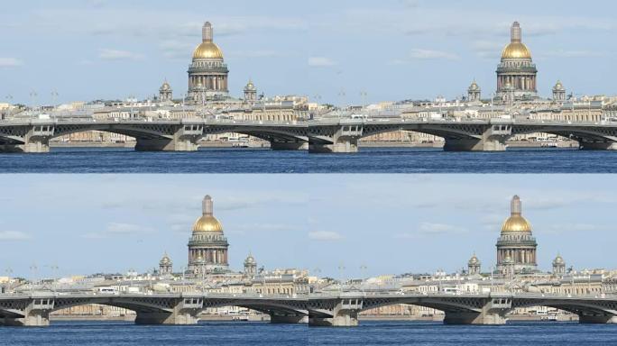 布拉戈维申斯基桥、艾萨克大教堂和涅瓦河的近景 -- 俄罗斯圣彼得堡