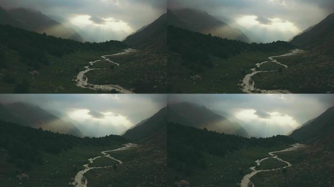 无人机景观雾山山谷。美丽的景观山径和山峰