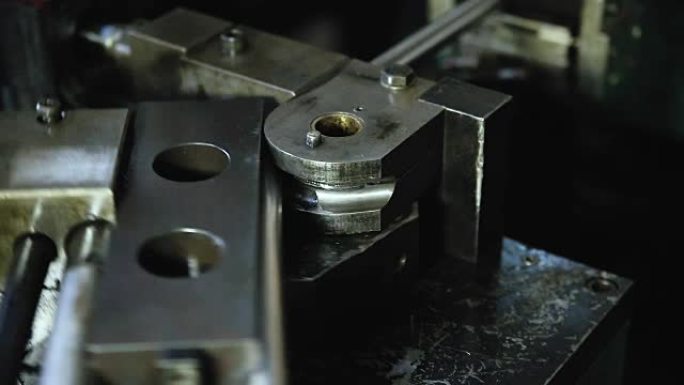 金属波纹软管制造机导管制造设备。