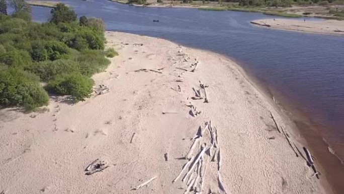 高加河拉脱维亚排入波罗的海空中无人机顶视图4K UHD视频