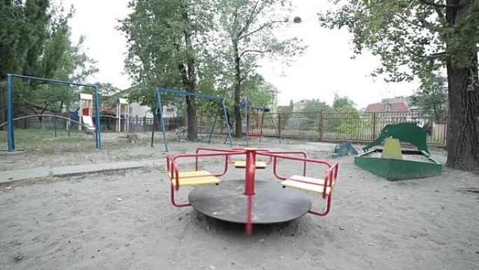 没有儿童的儿童游乐场。