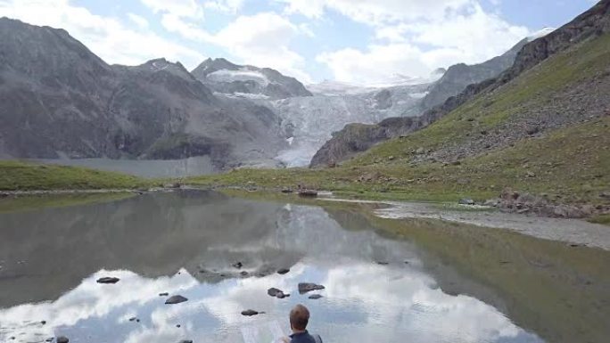徒步旅行者在小径上的鸟瞰图，逾越节-瑞士，4K