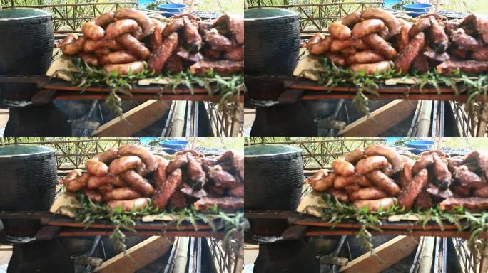 亚洲乡村市场烤制的香肠