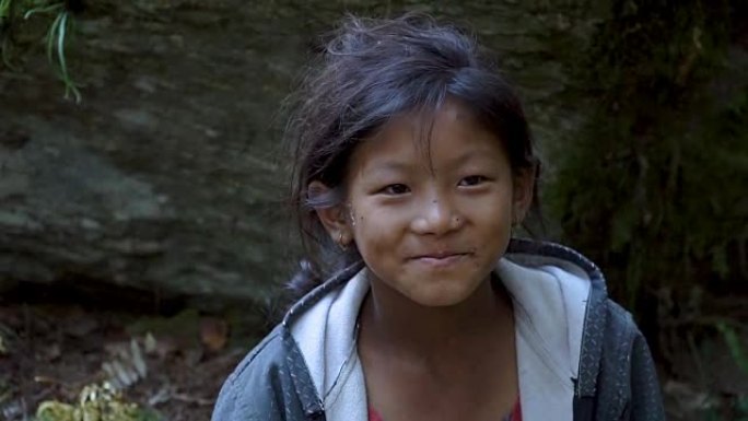 尼泊尔女孩的肖像