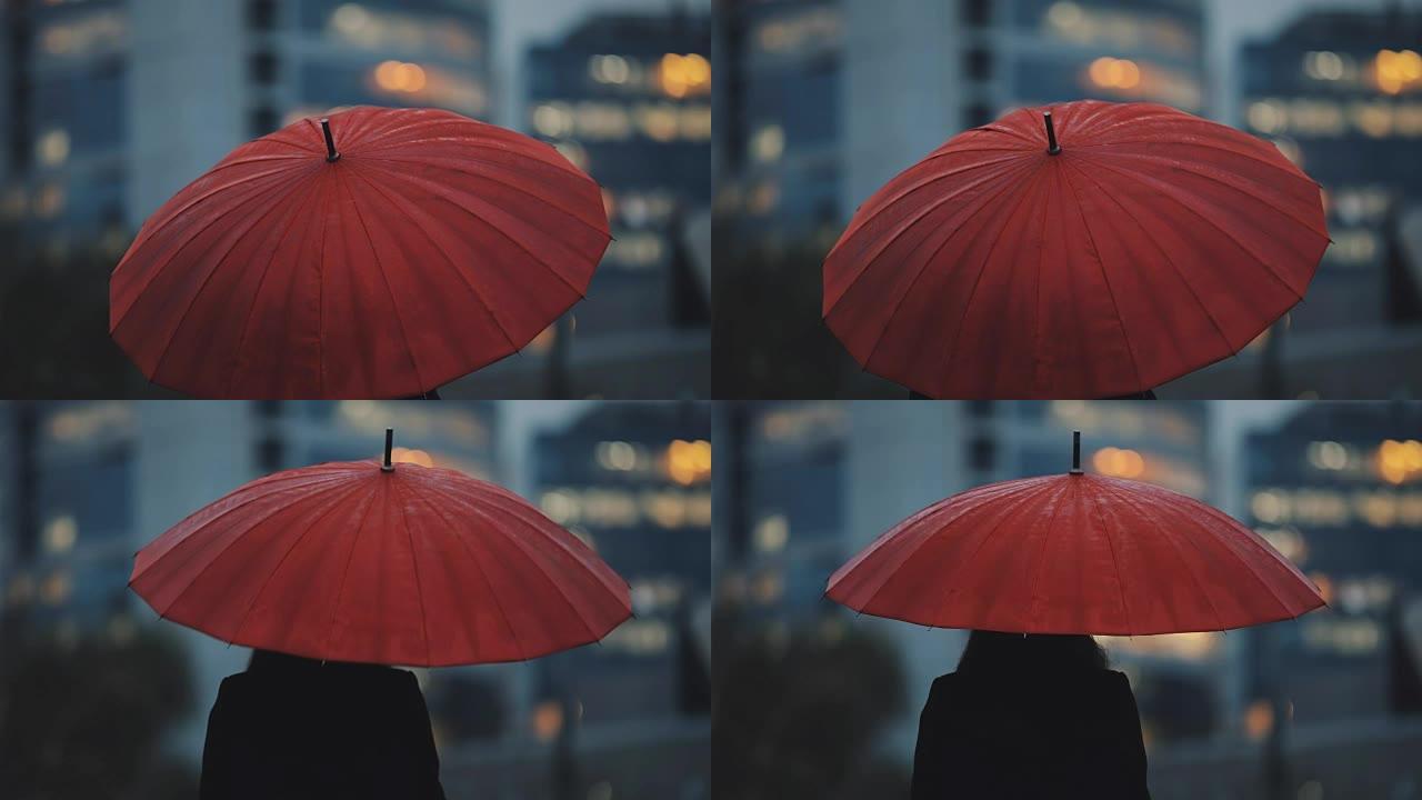市区红伞下的人类