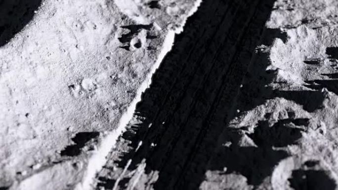 月面上的漫游车轨迹