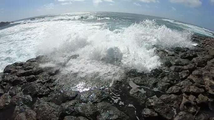 大西洋富埃特文图拉埃尔科蒂略火山海滩上的慢动作大浪，4K