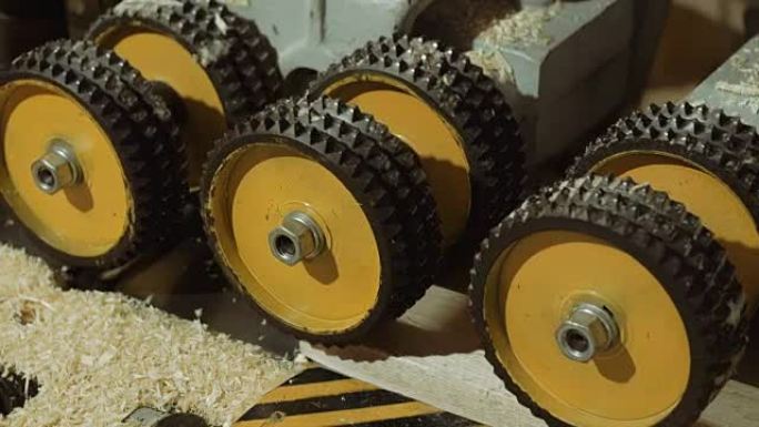 木匠生产的木板磨浆机纺纱轮