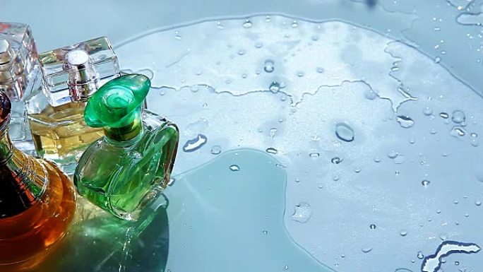 玻璃香水瓶水波