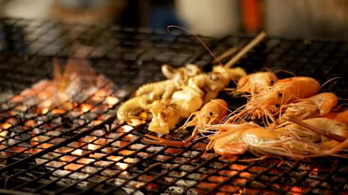 泰国街头小吃夜市虾烧烤