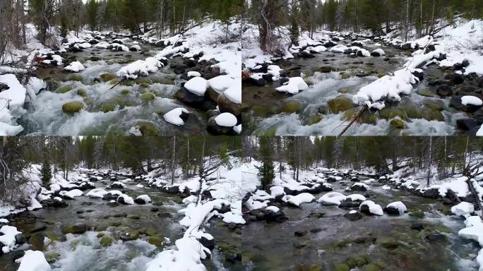 冬天关闭一条野河，河岸积雪