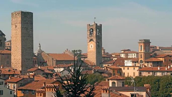 意大利老贝加莫全景。贝加莫 (Bergamo)，也称为La Citt dei Mille，“千人之城