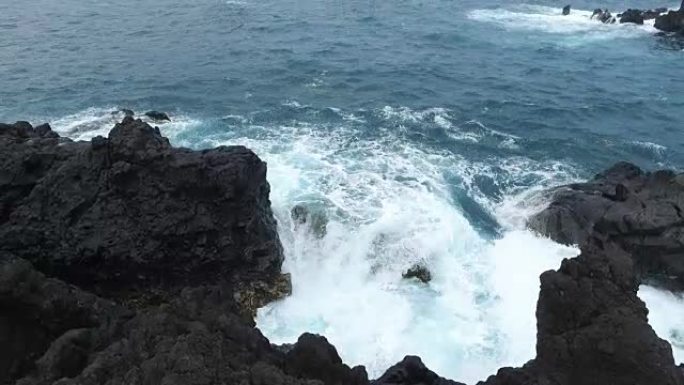 茂宜岛岩石露头海岸特色