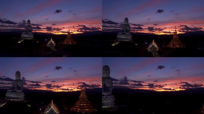 Wat Huai Pla Kung。一座美丽的公共寺庙。它在泰国都很受欢迎